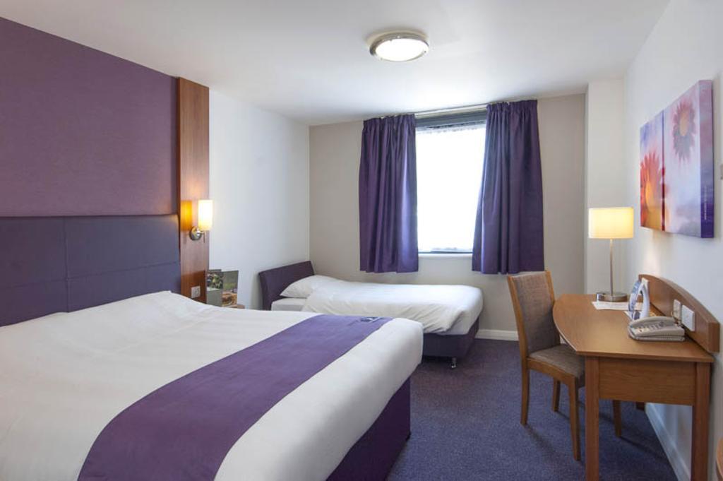 Premier Inn London Twickenham Stadium Room photo