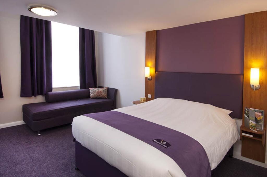 Premier Inn London Twickenham Stadium Exterior photo