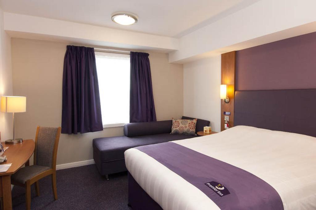 Premier Inn London Twickenham Stadium Exterior photo
