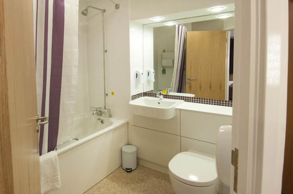 Premier Inn London Twickenham Stadium Room photo