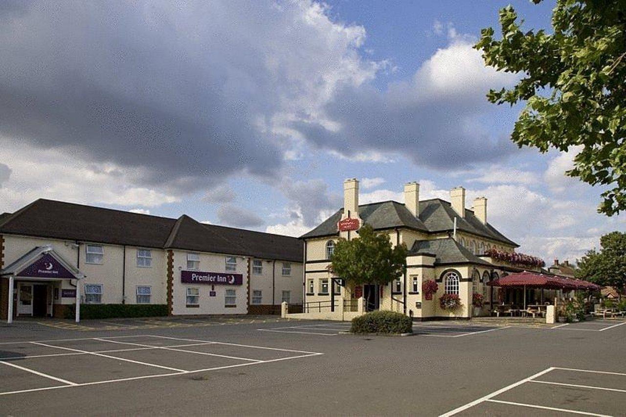 Premier Inn London Twickenham Stadium Exterior photo