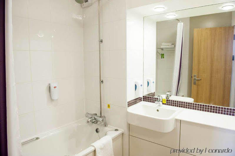 Premier Inn London Twickenham Stadium Exterior photo